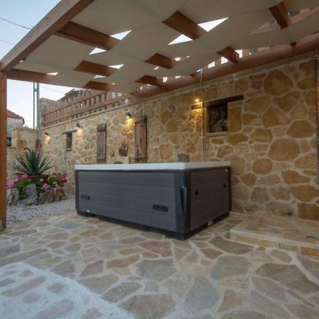 Pamelas House With Jacuzzi Kissamos Ngoại thất bức ảnh