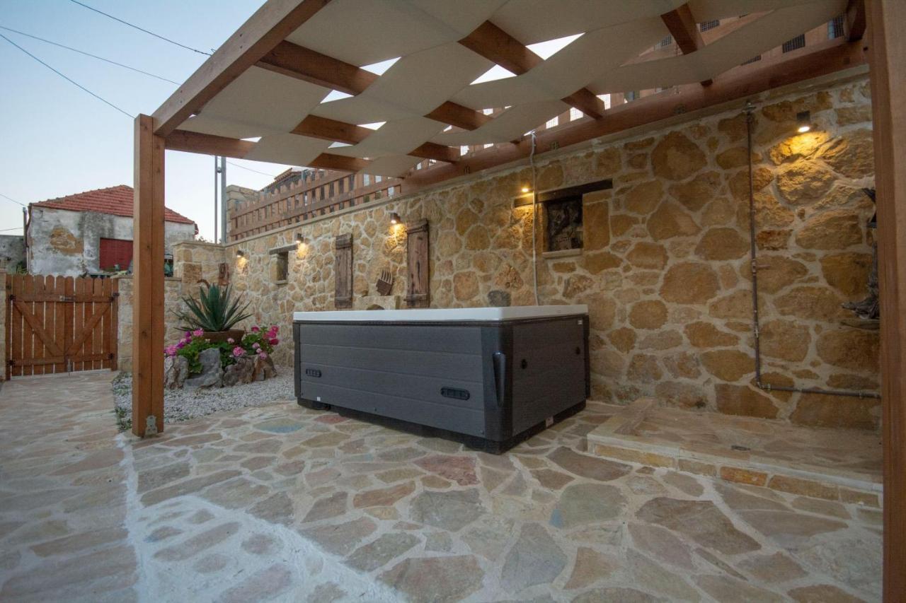 Pamelas House With Jacuzzi Kissamos Ngoại thất bức ảnh